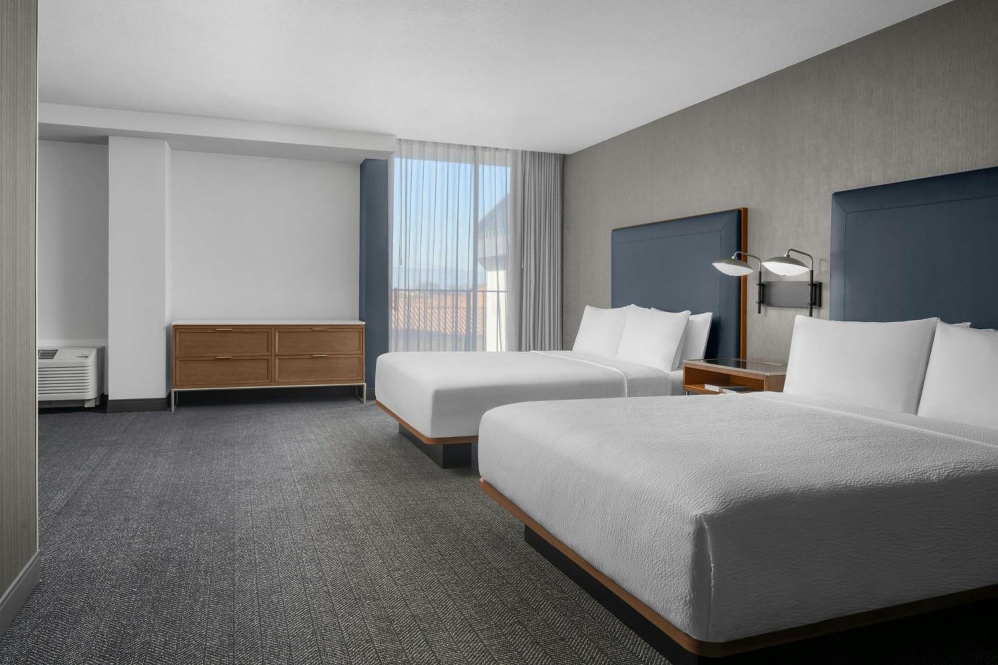 โฟร์ พอยต์ บาย เชอราตัน ซาน โจเซ แอร์พอร์ต Hotel ซานโฮเซ ภายนอก รูปภาพ